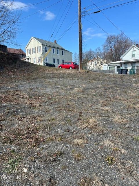 110 1st Avenue, photo 2