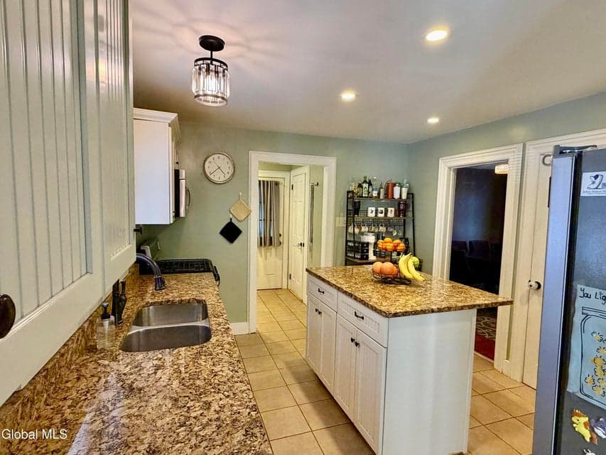 1501 Baker Avenue, photo 5