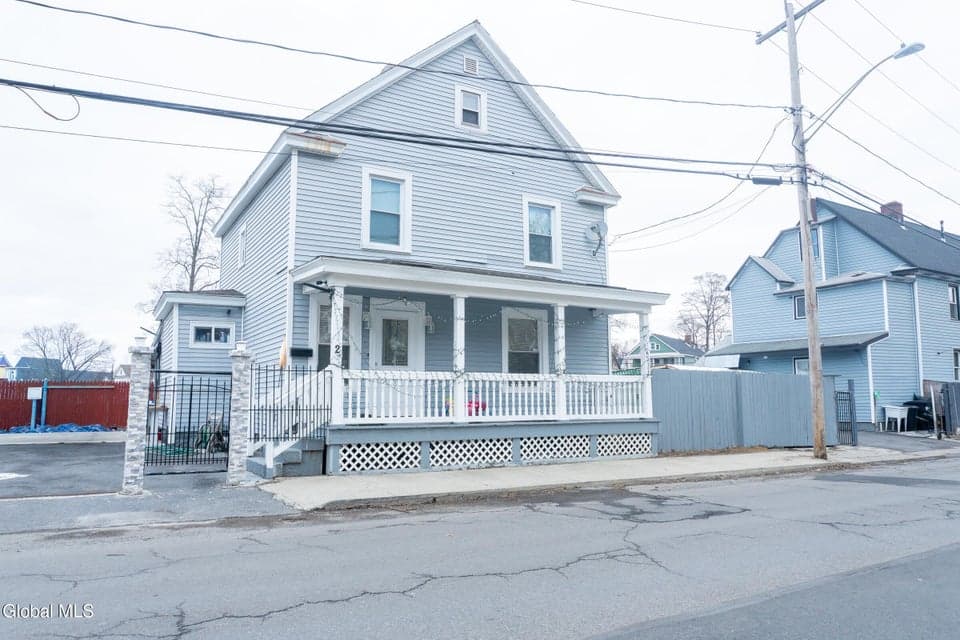2 Bigelow Avenue, photo 2