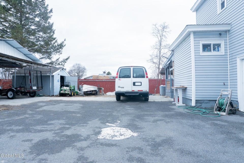 2 Bigelow Avenue, photo 5