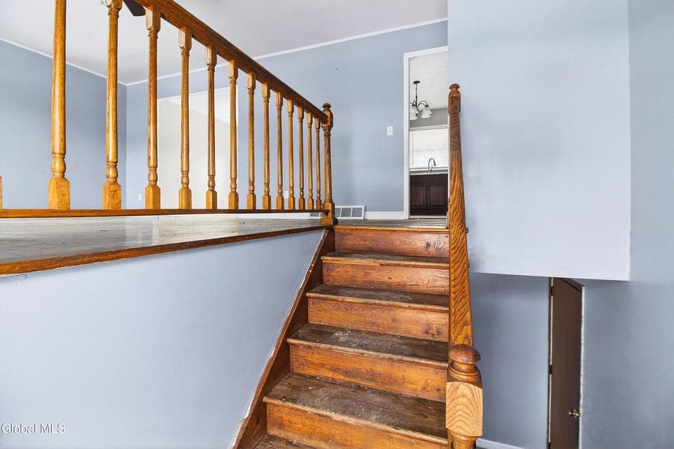 516 Woodburne Drive, photo 5