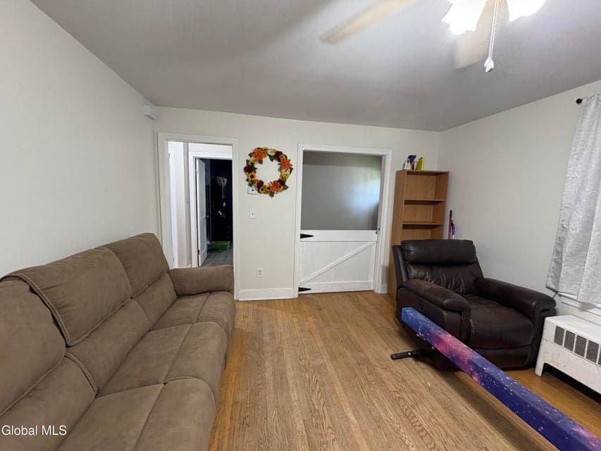 23 Goodman Avenue, photo 4