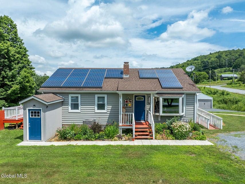 303 Petersburgh Junction Road, photo 1