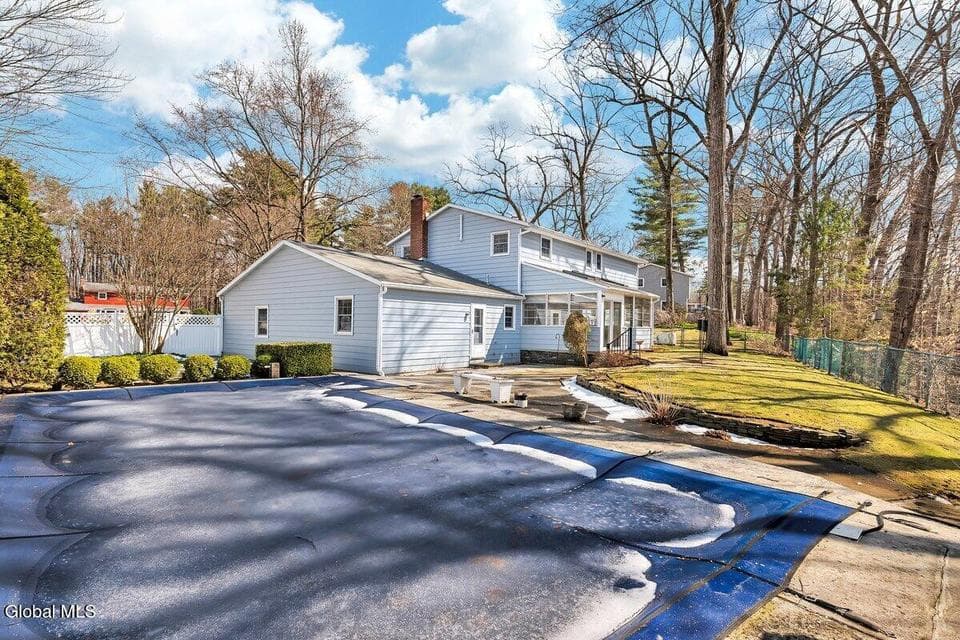23 Glenwood Drive, photo 3