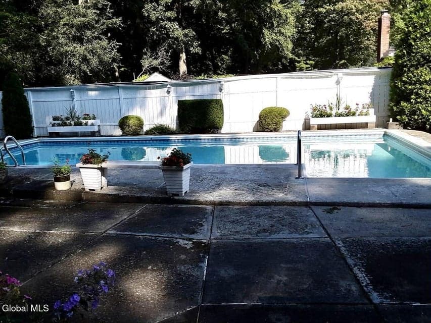 23 Glenwood Drive, photo 5