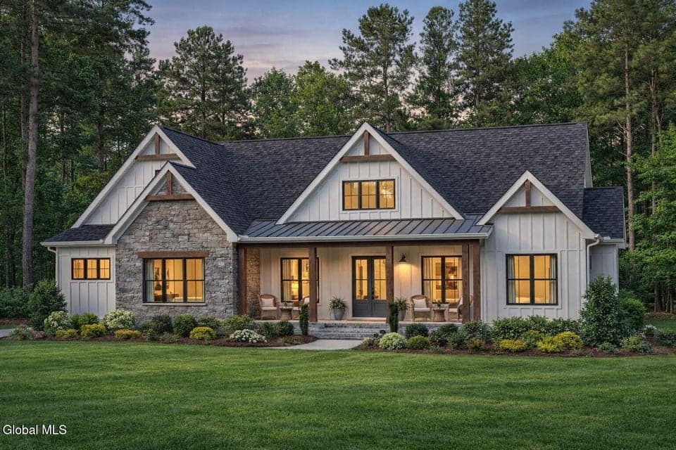 10 Cider Hill, photo 1