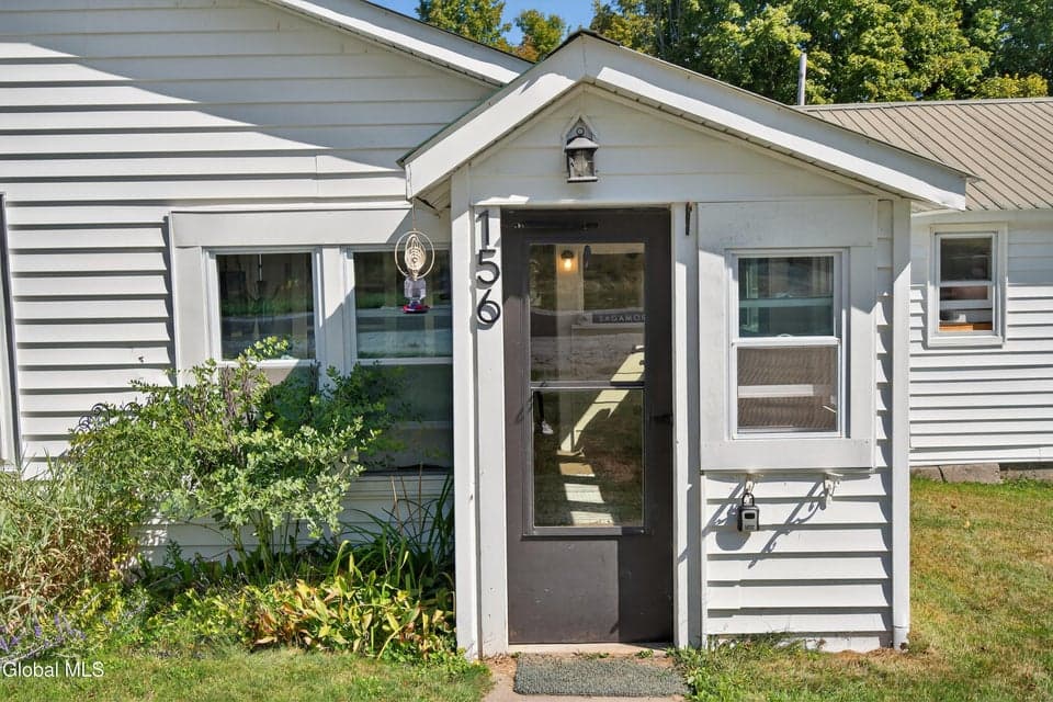 156 Hardscrabble Road, photo 2