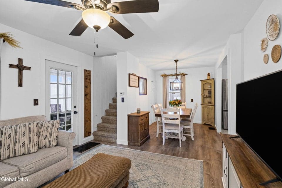 15 Terrace Drive, photo 4