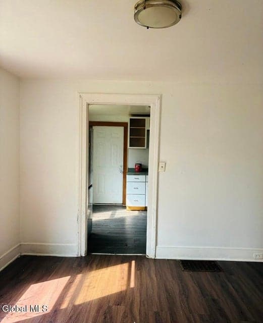 99 6th Avenue, photo 4