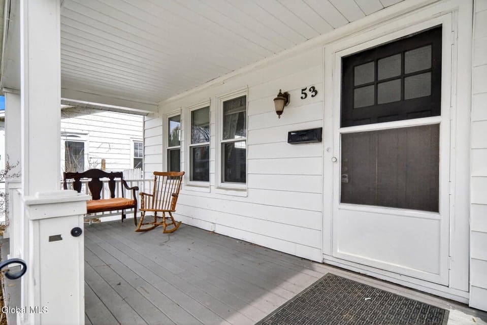 53 Fleetwood Avenue, photo 2