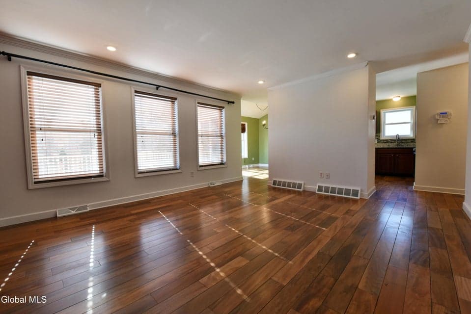16 Red Oak Drive, photo 4