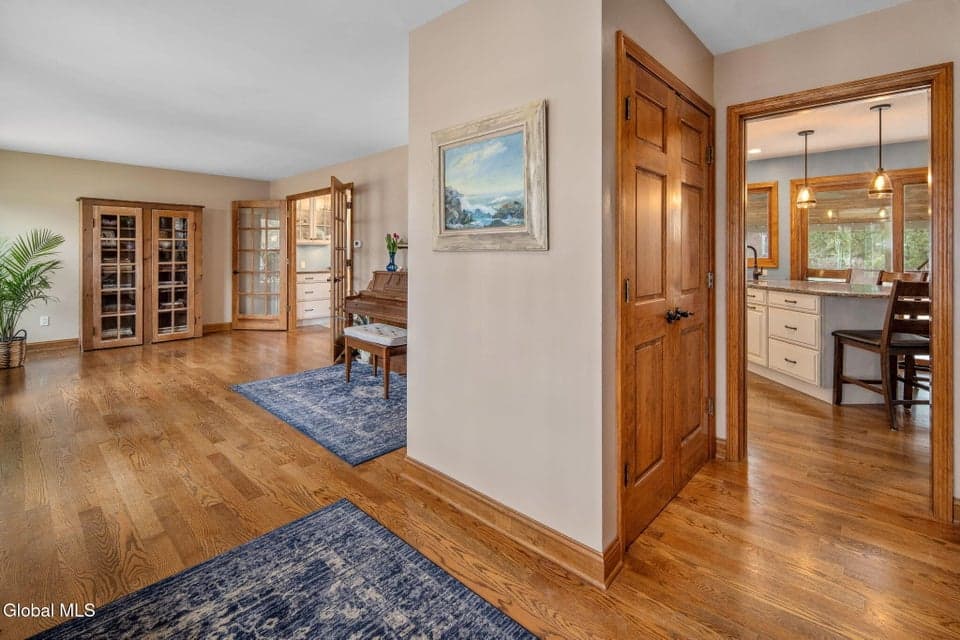60 Fernbank Avenue, Bethlehem, NY 12054, photo 5