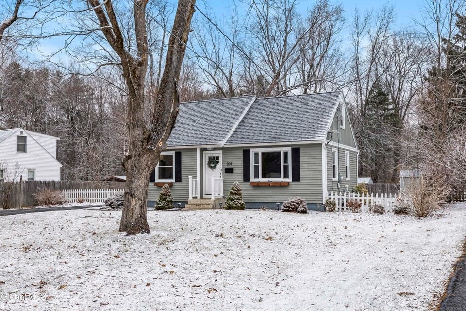 204 Heckeler Drive, Glenville, NY, photo 2