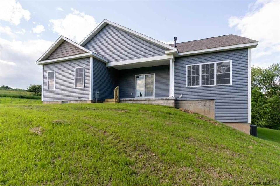 00 Creek Road, photo 1
