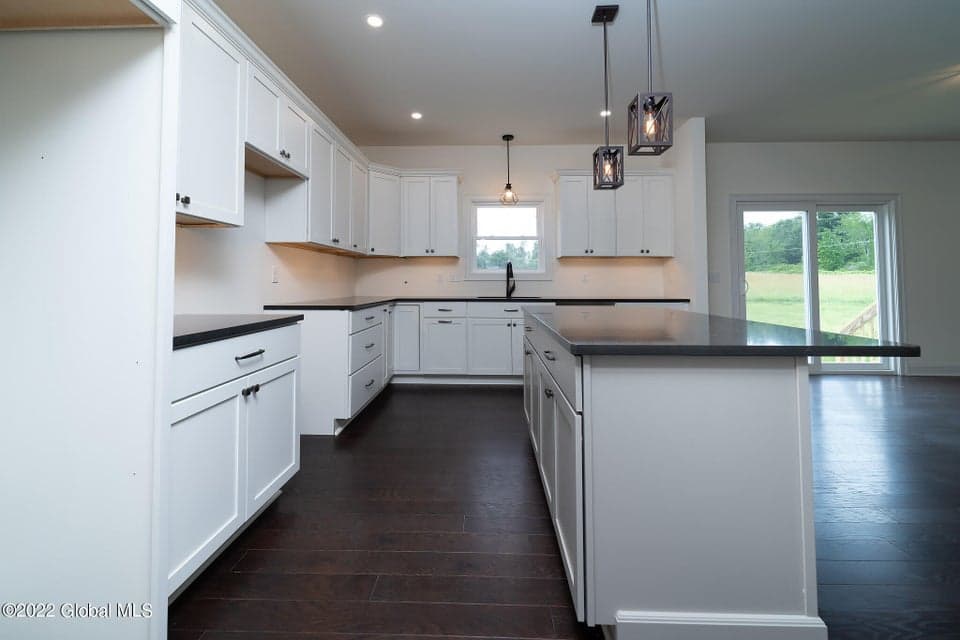 8 Creek Road, photo 3