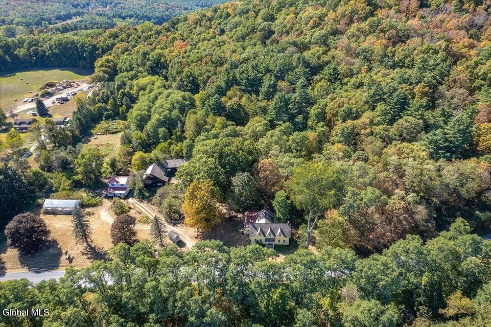 763 Turnpike Road, photo 2