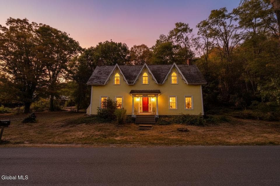 763 Turnpike Road, photo 1