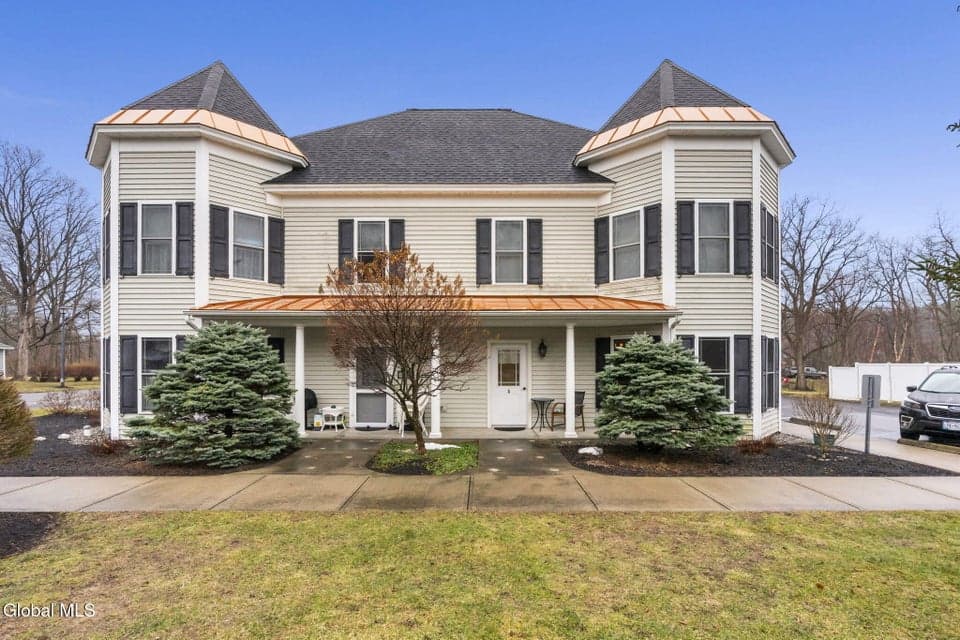 80 Maple Avenue, photo 1