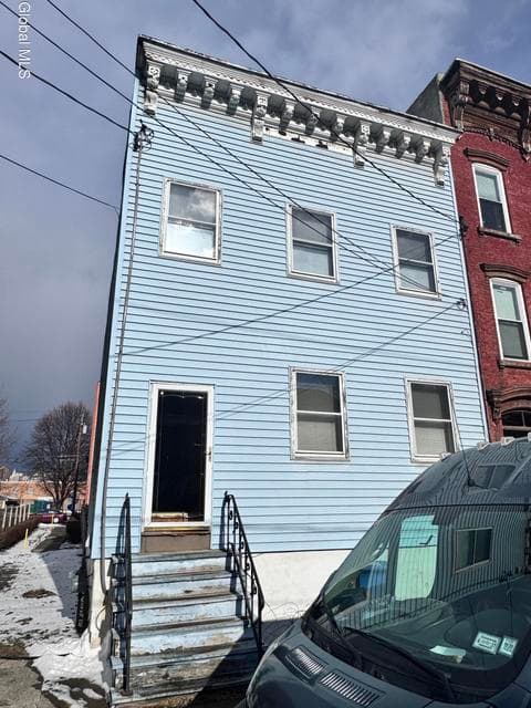 65 Plum Street, photo 1