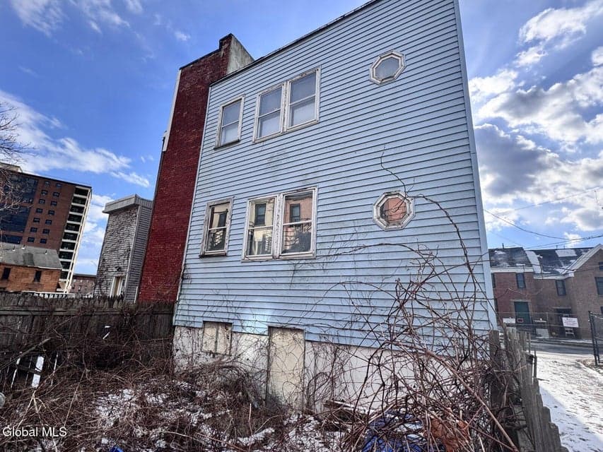 65 Plum Street, photo 3