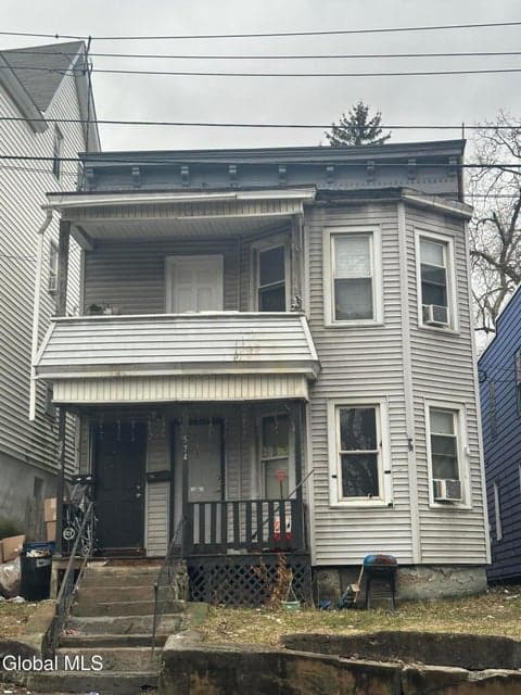 574 Crane Street, photo 1