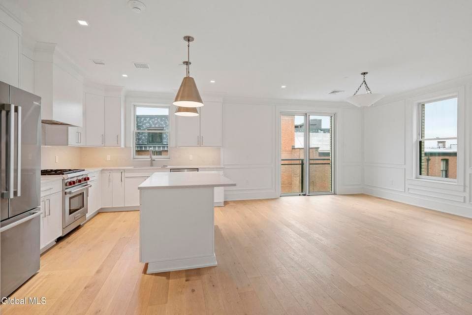 19 Washington Street, photo 4