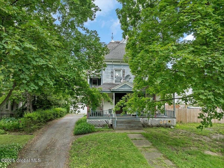 253 Guy Park Avenue, photo 2