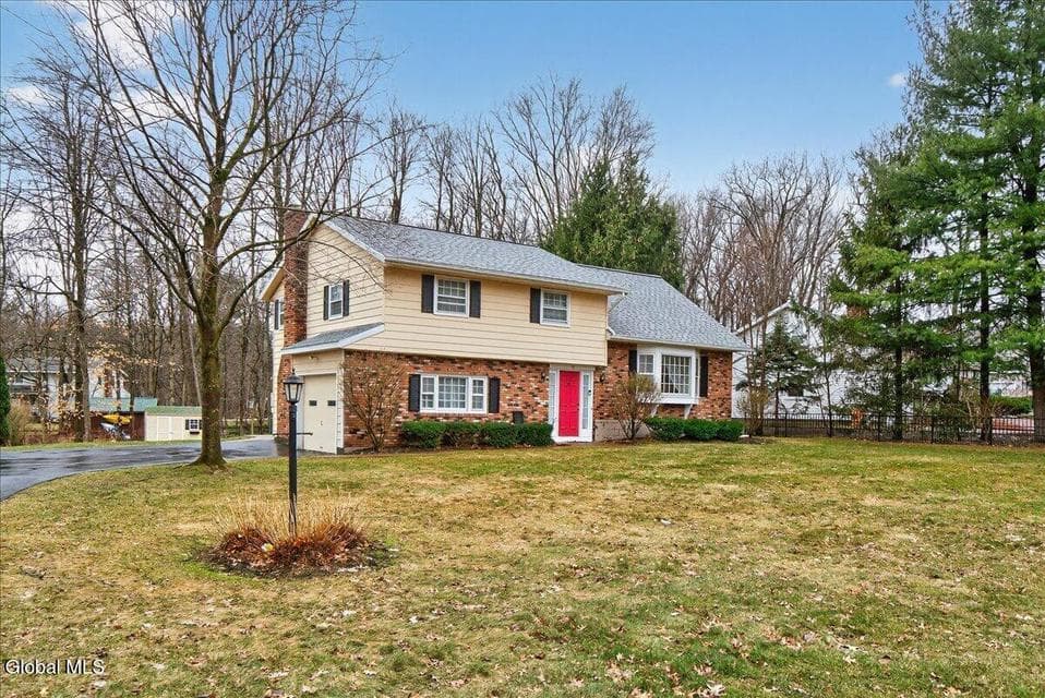 10 Denkers Drive, photo 1
