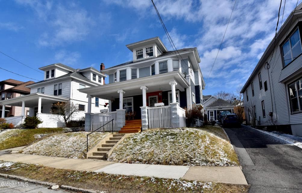 7 Grant Avenue, photo 2