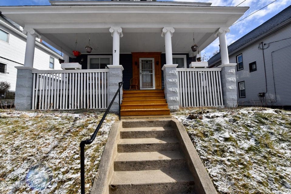 7 Grant Avenue, photo 4