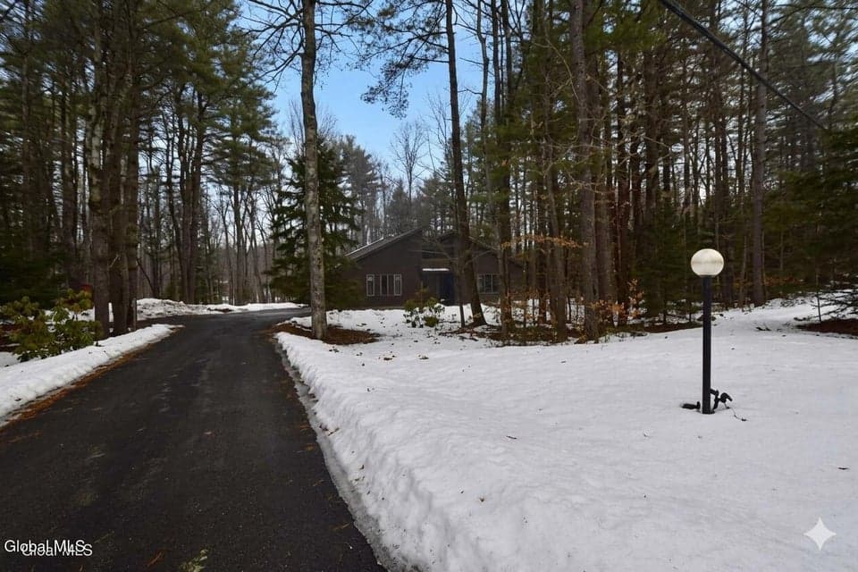 222 Middle Grove Road, photo 2