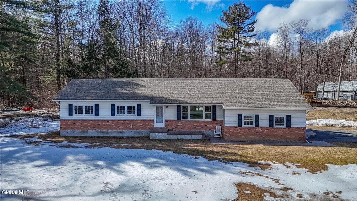 2199 Maple Avenue, photo 1