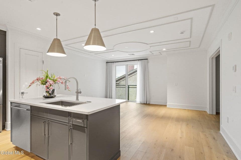 19 Washington Street, photo 4