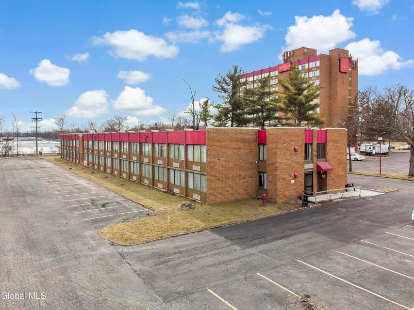 3 Watervliet Avenue Extension, photo 3