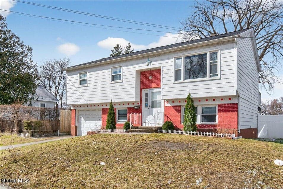 1750 Hamburg Street, Schenectady, NY, photo 3