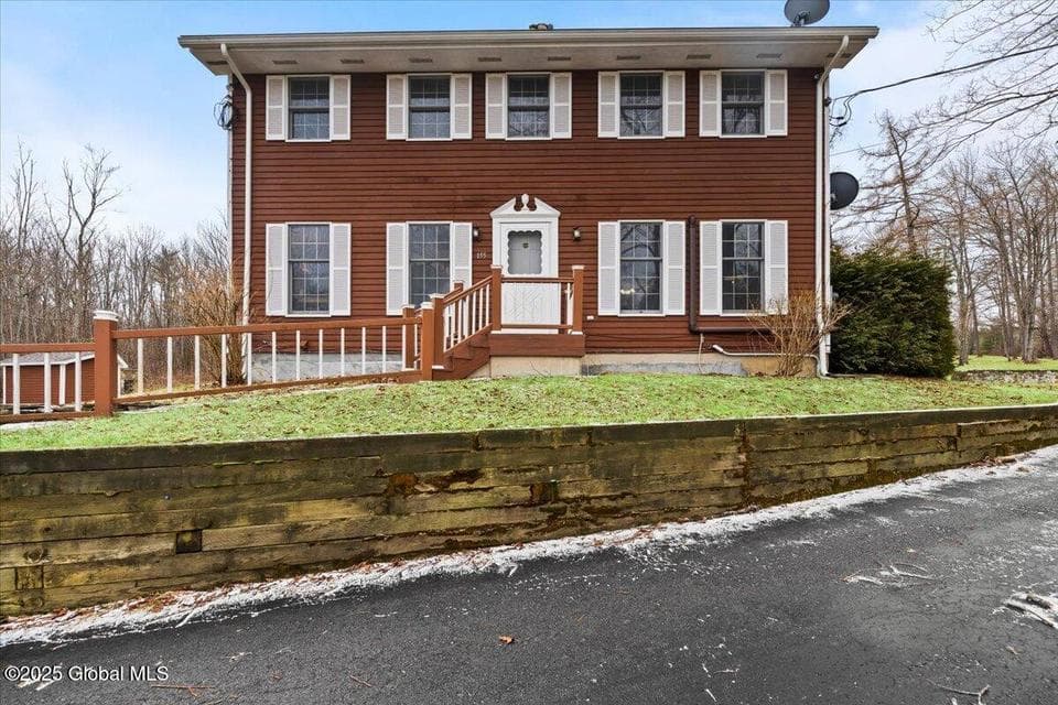 155 Andrews Road, photo 2