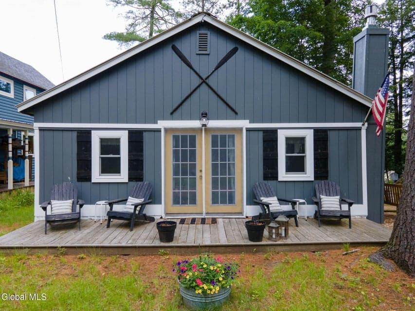 123 Circle Drive, photo 1