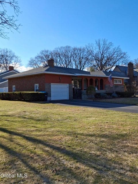 24 Juracka Parkway, Rotterdam, NY, photo 2