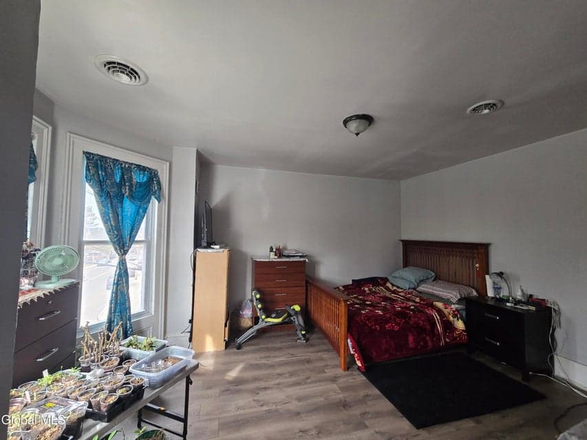 603 Nott Street, photo 4