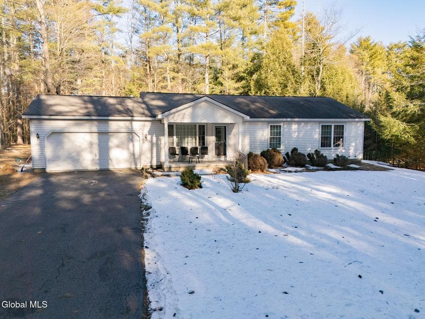 83 Fenway Drive, photo 1