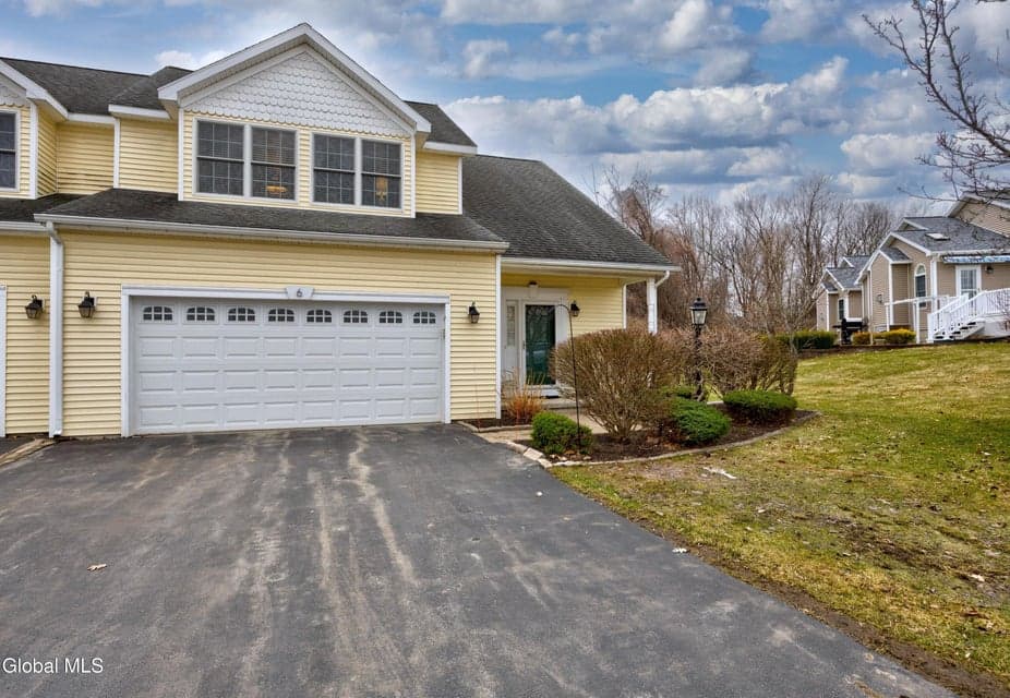 6 Robins Nest, Niskayuna, NY, photo 1