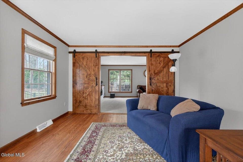 61 Robinwood Drive, photo 5
