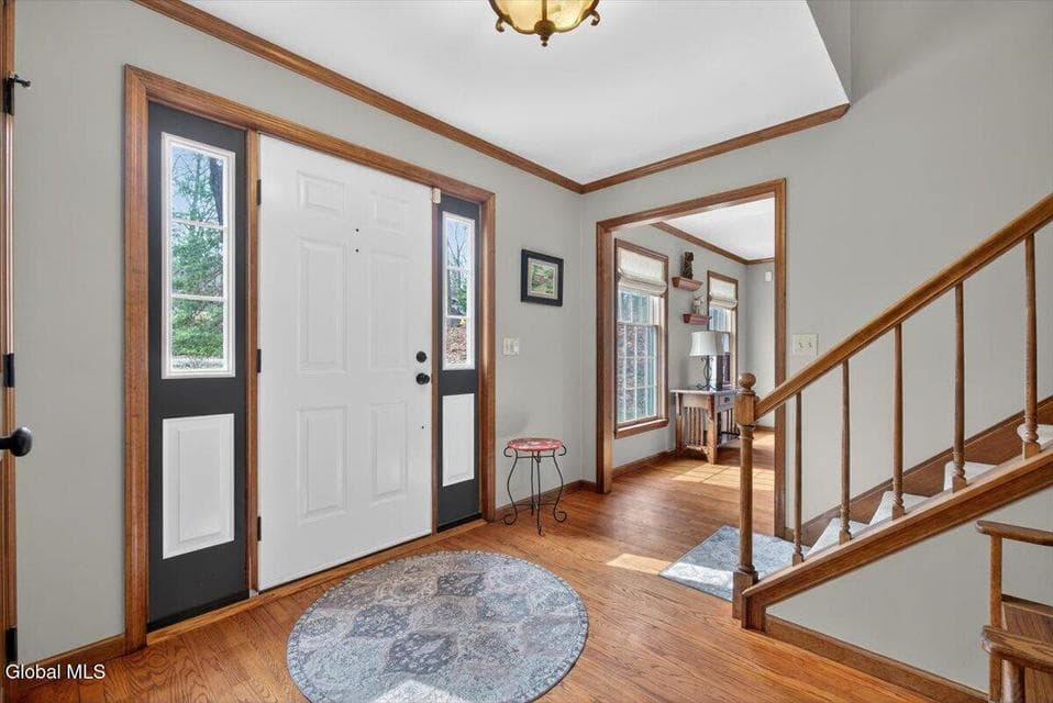 61 Robinwood Drive, photo 3