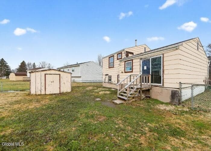 8252 Elaine Circle, photo 3