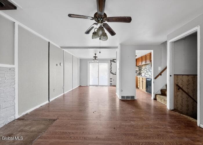 8252 Elaine Circle, photo 4