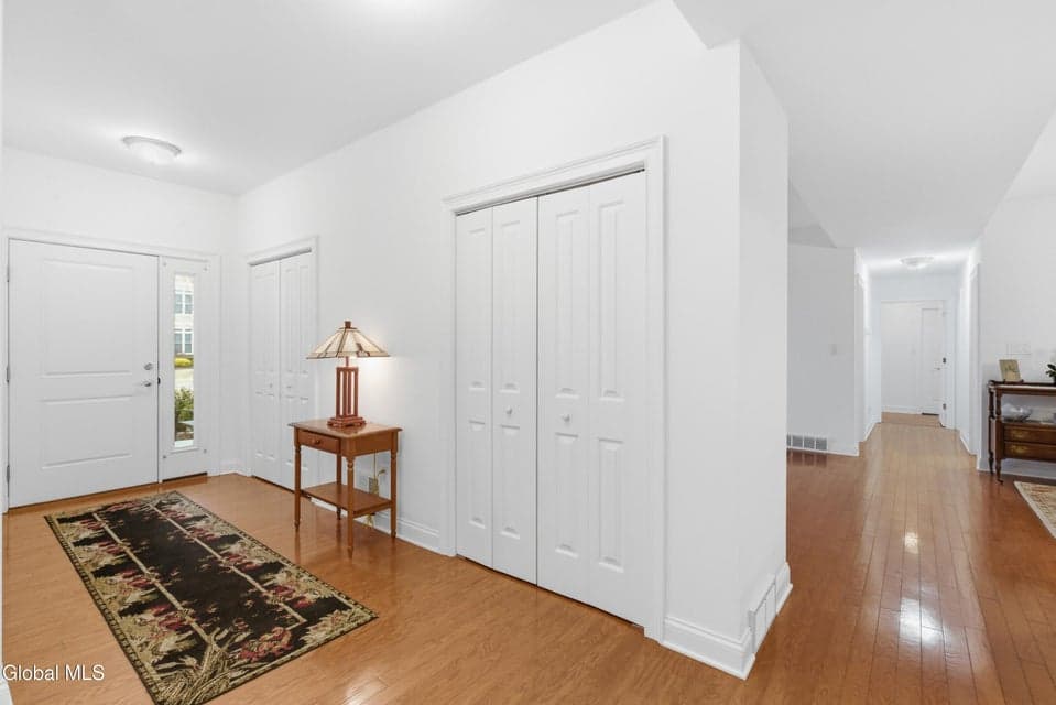309 Lois Lane, photo 5
