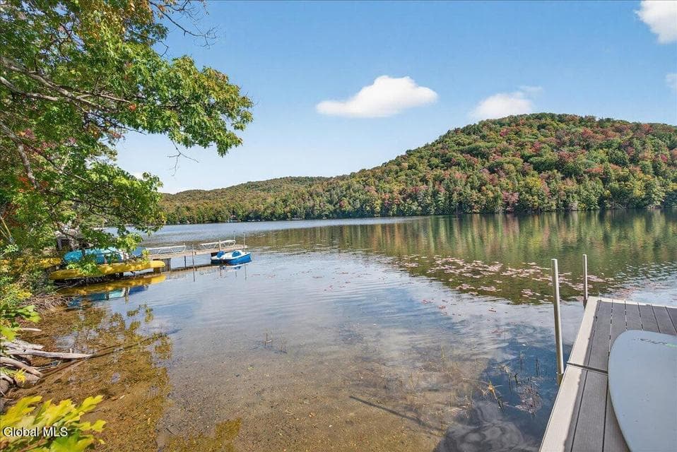 143 Green Lake Road, photo 2