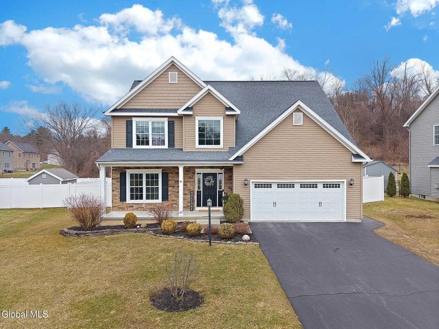 6 Jennifer Drive, Halfmoon, NY, photo 1
