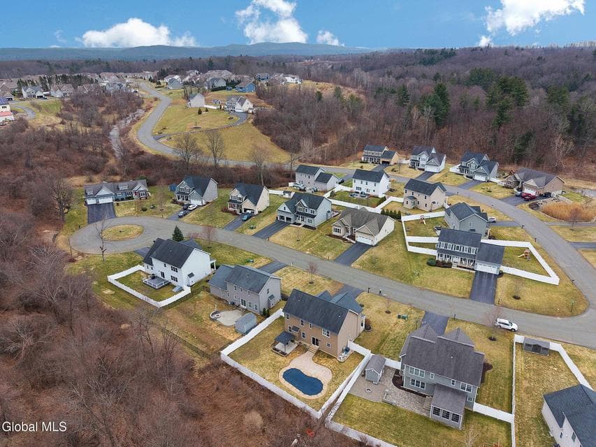 6 Jennifer Drive, Halfmoon, NY, photo 4