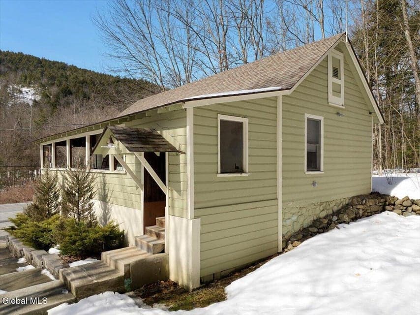 2876 Rt 9, photo 2